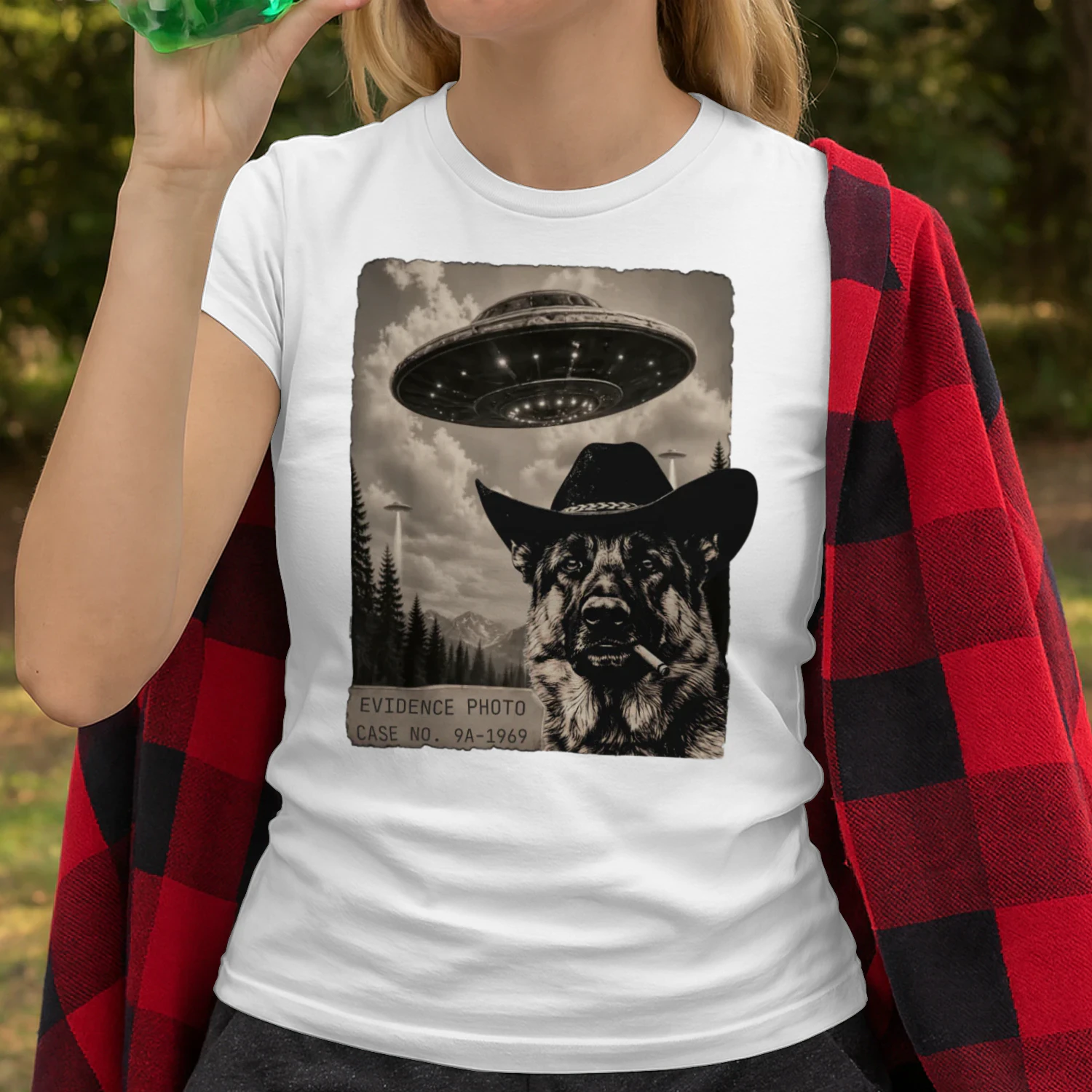 GERMAN SHEPHERD UFO T-SHIRT 
