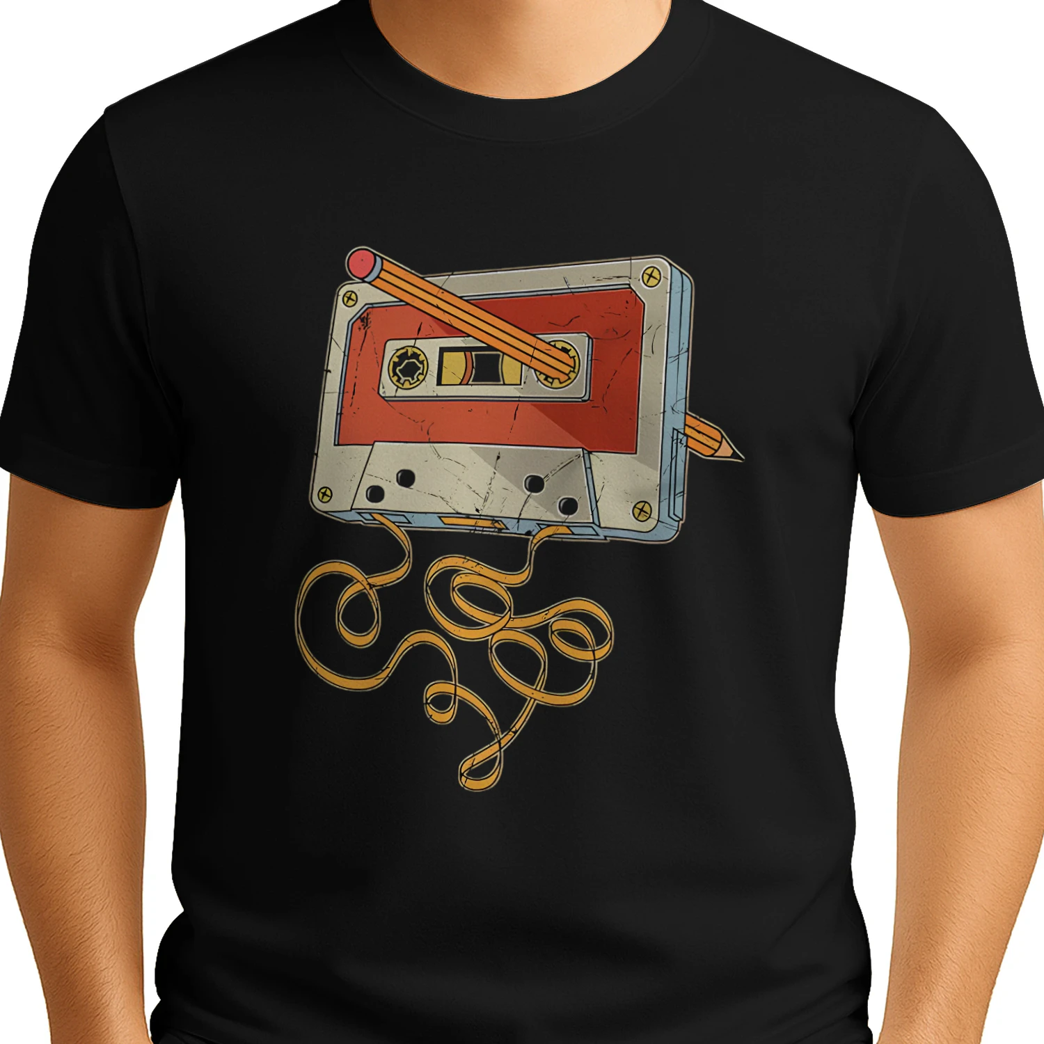 Grappig heren T-shirt met cassette en potlood – jaren 80 en 90 – geboren millennial T-SHIRT - LIMITE EDITION 