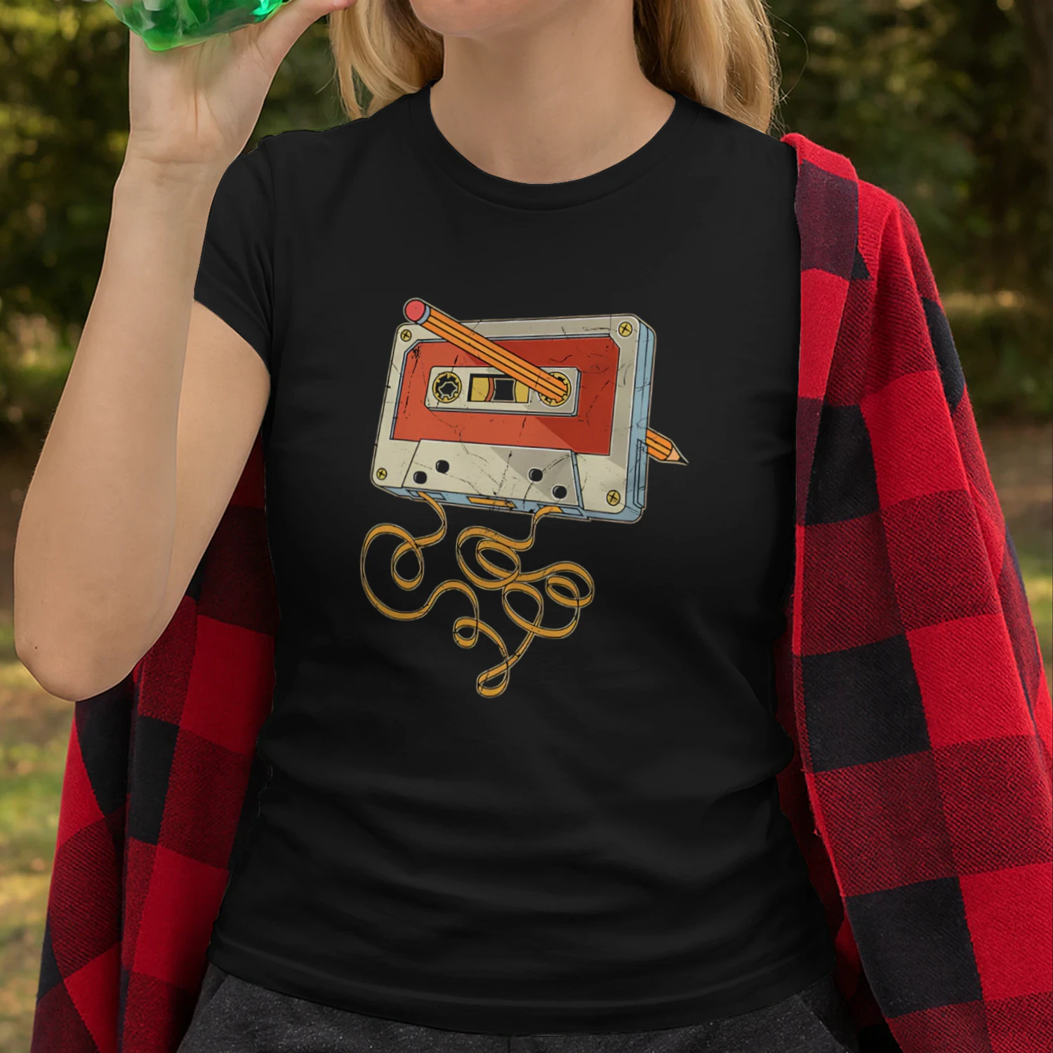 Grappig heren T-shirt met cassette en potlood – jaren 80 en 90 – geboren millennial T-SHIRT - LIMITE EDITION 