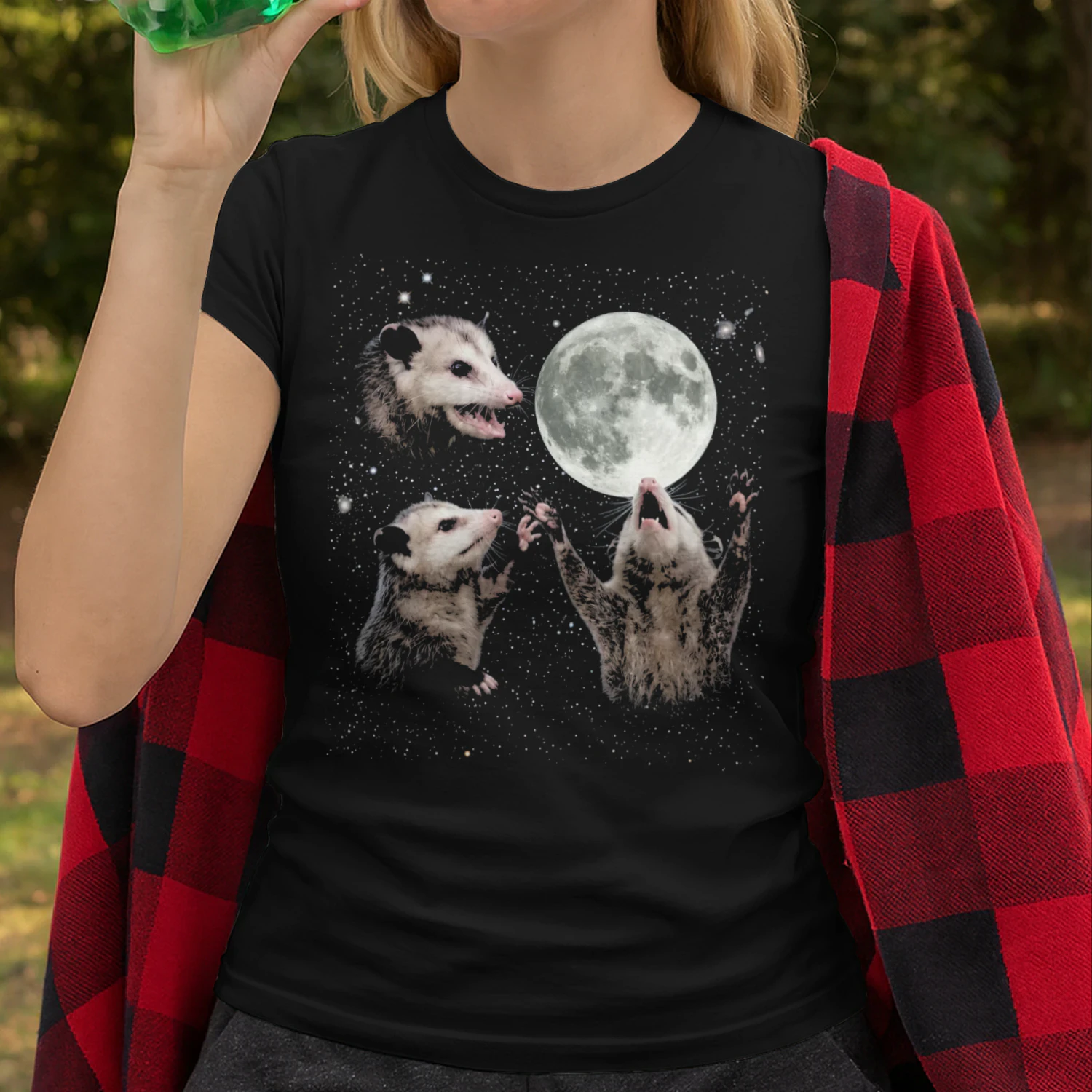Opossum Howling at Moon Vintage 90s Graphic T Shirt, Retro Possum Silly Gift