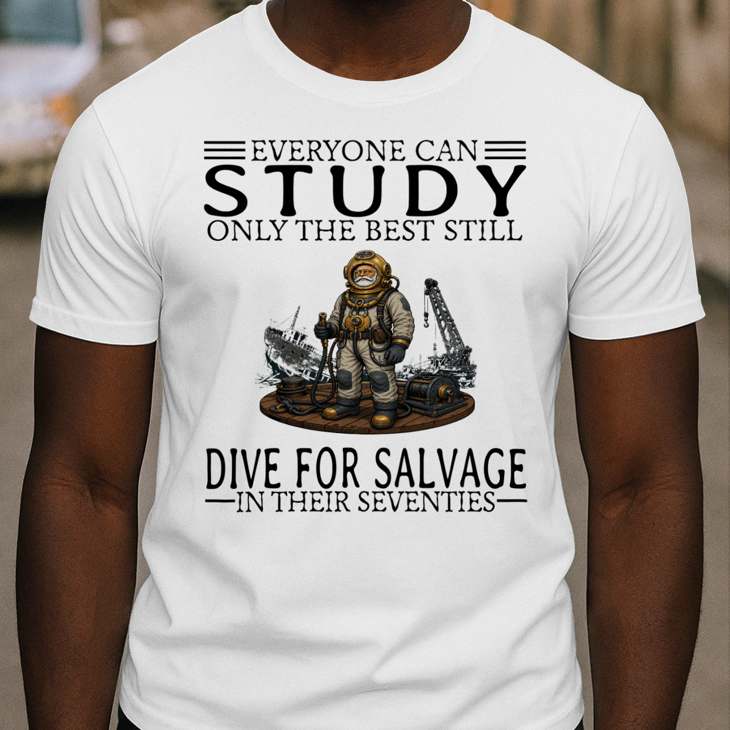 salvage-diver-everyone-70s-en166