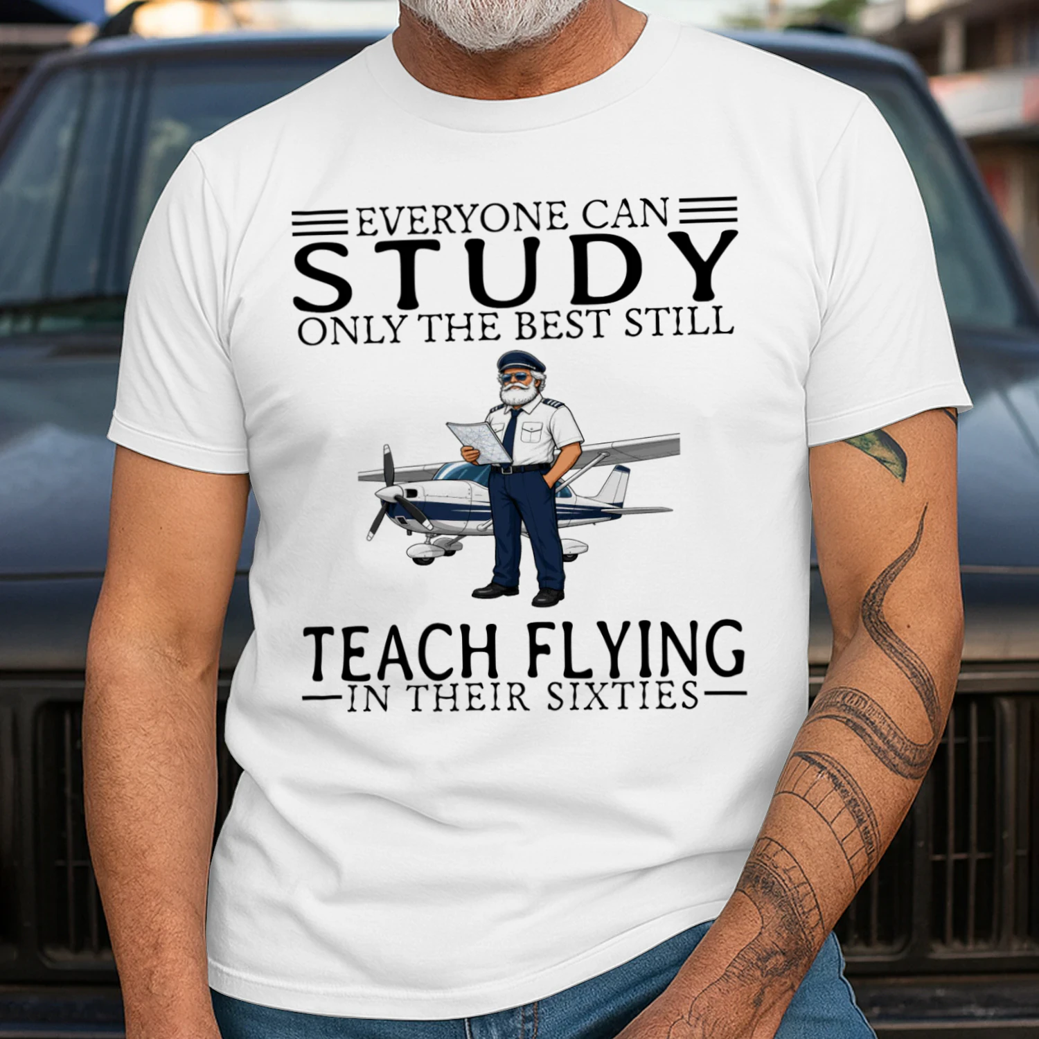 flight-instructor-everyone-60s-en144