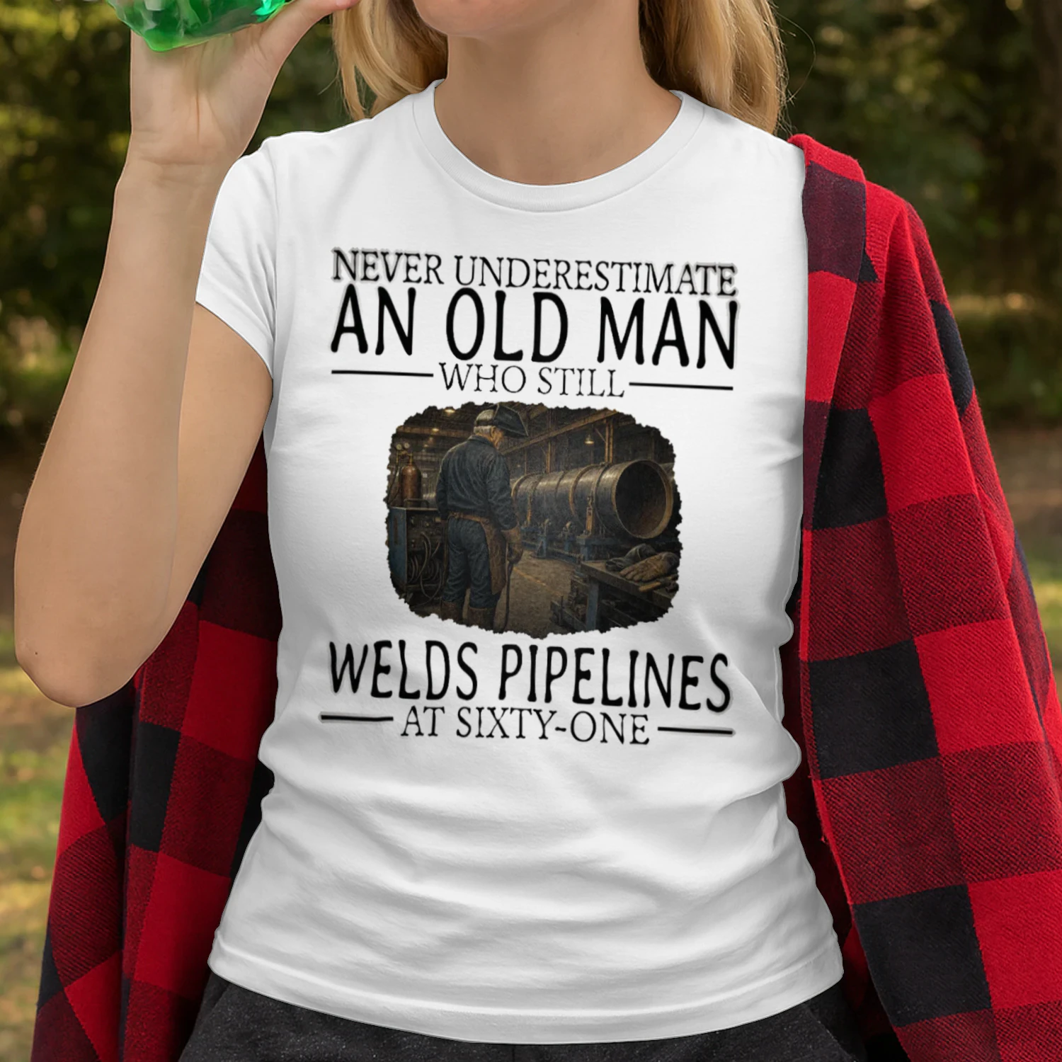 Never Underestimate An Old Man Who Still Welds Pipelines At Sixty One PIW0005