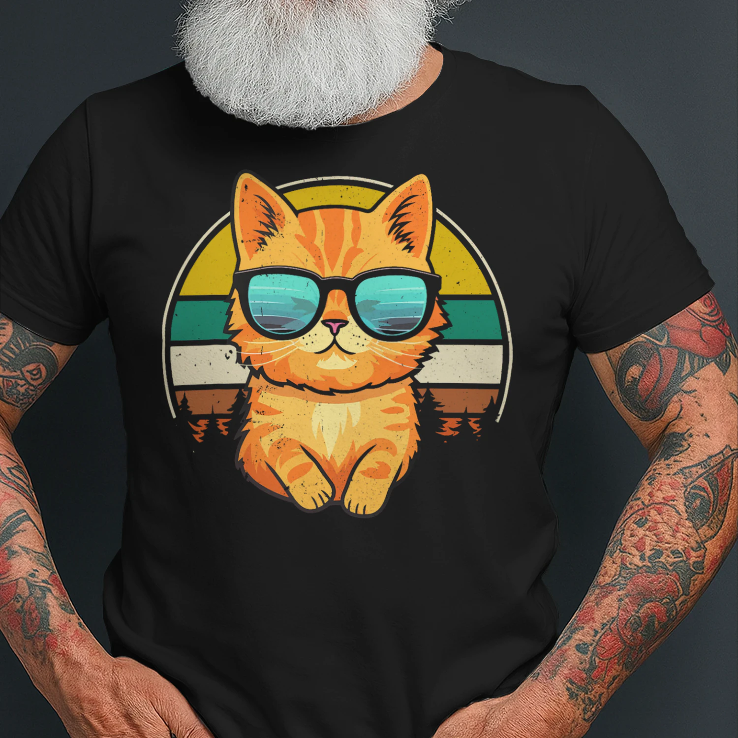 Vintage Style Orange Tabby Cat Friendly Wearing Sunglasses T Shirt CAT1653