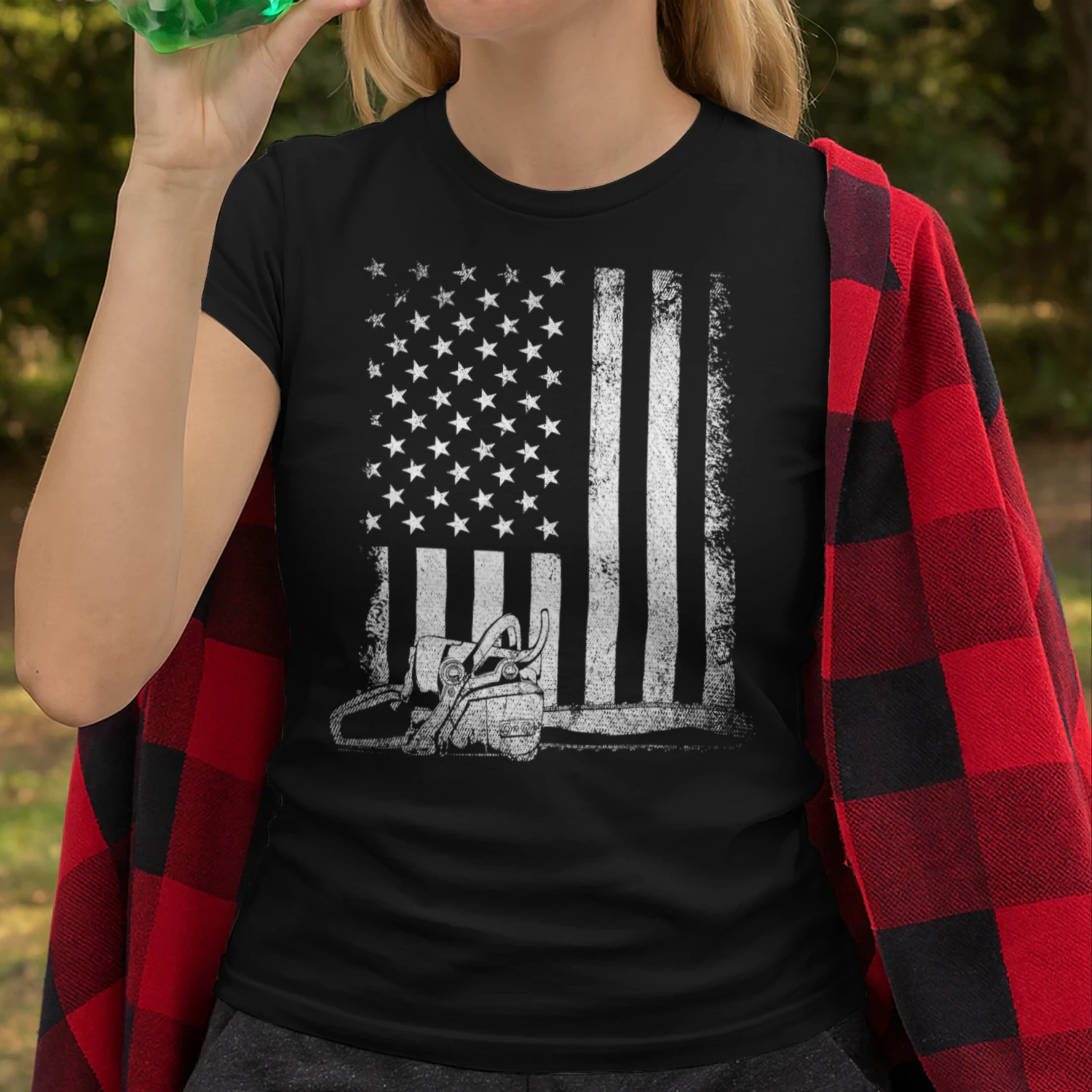 US Flag Proud American Arborist Gift Chainsaw Axe Lumberjack T Shirt LUB0339