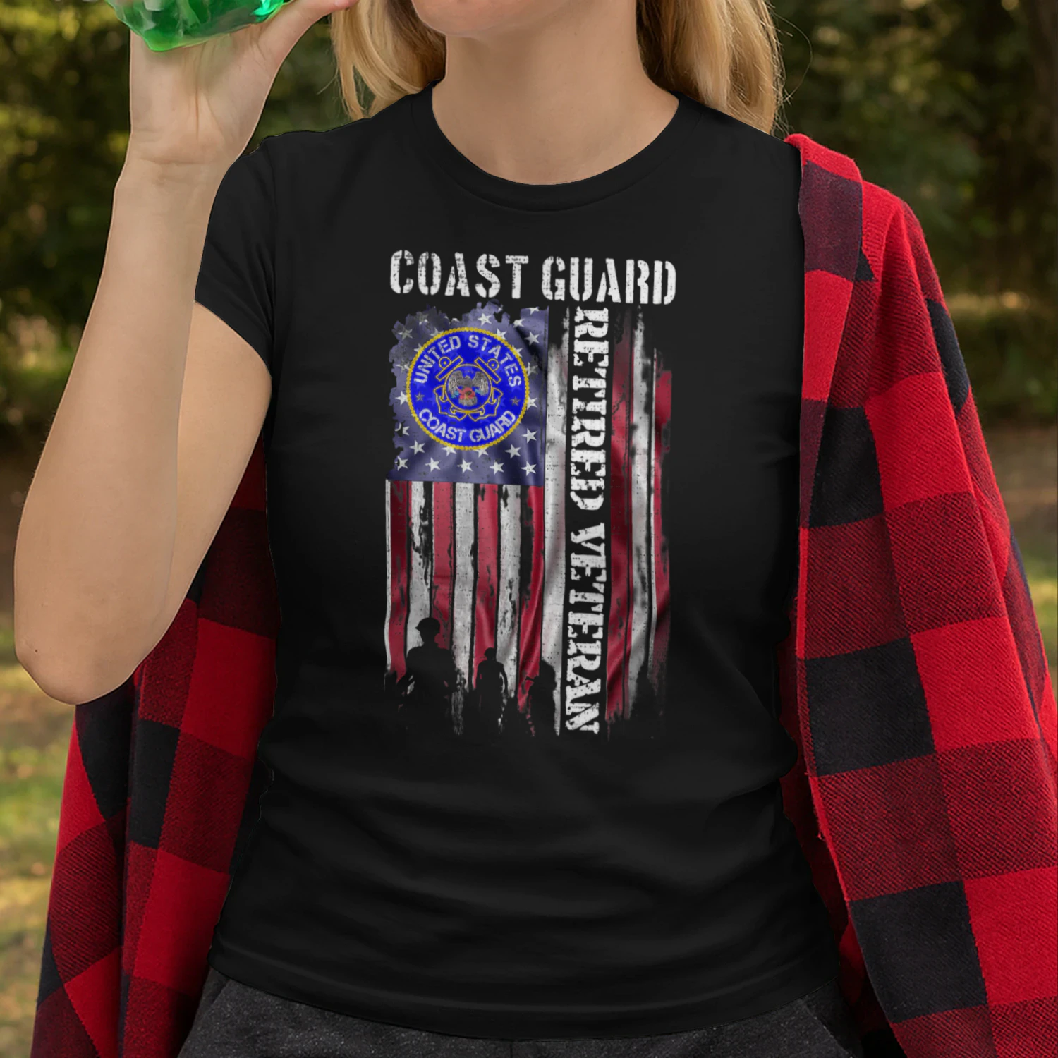 Vintage Usa American Flag Coast Guard Proud Retired Veteran Veteran T Shirt VET1060
