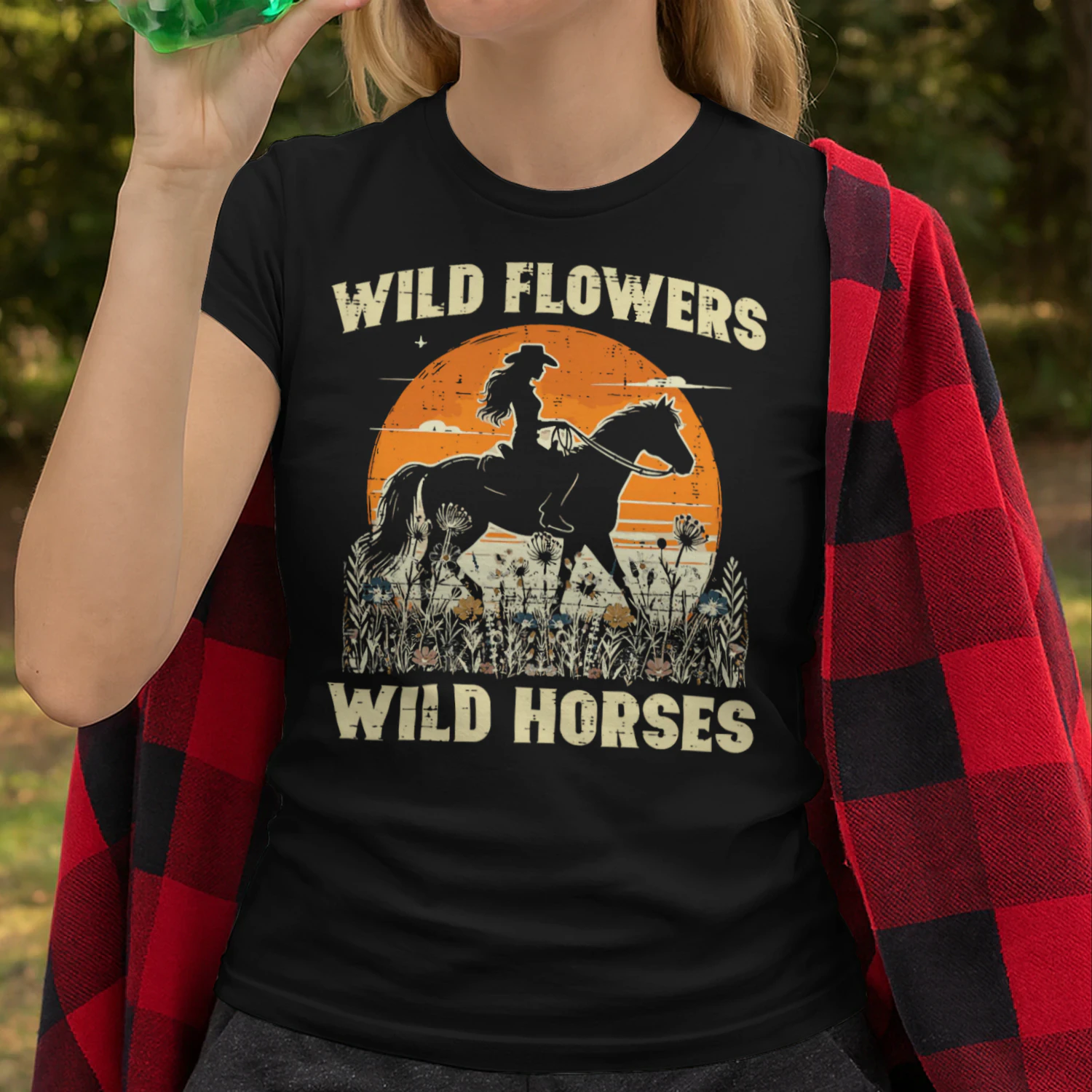 Wild Flowers Horses Cowgirl Retro Rodeo Girls Women Horse T Shirt HOR0207