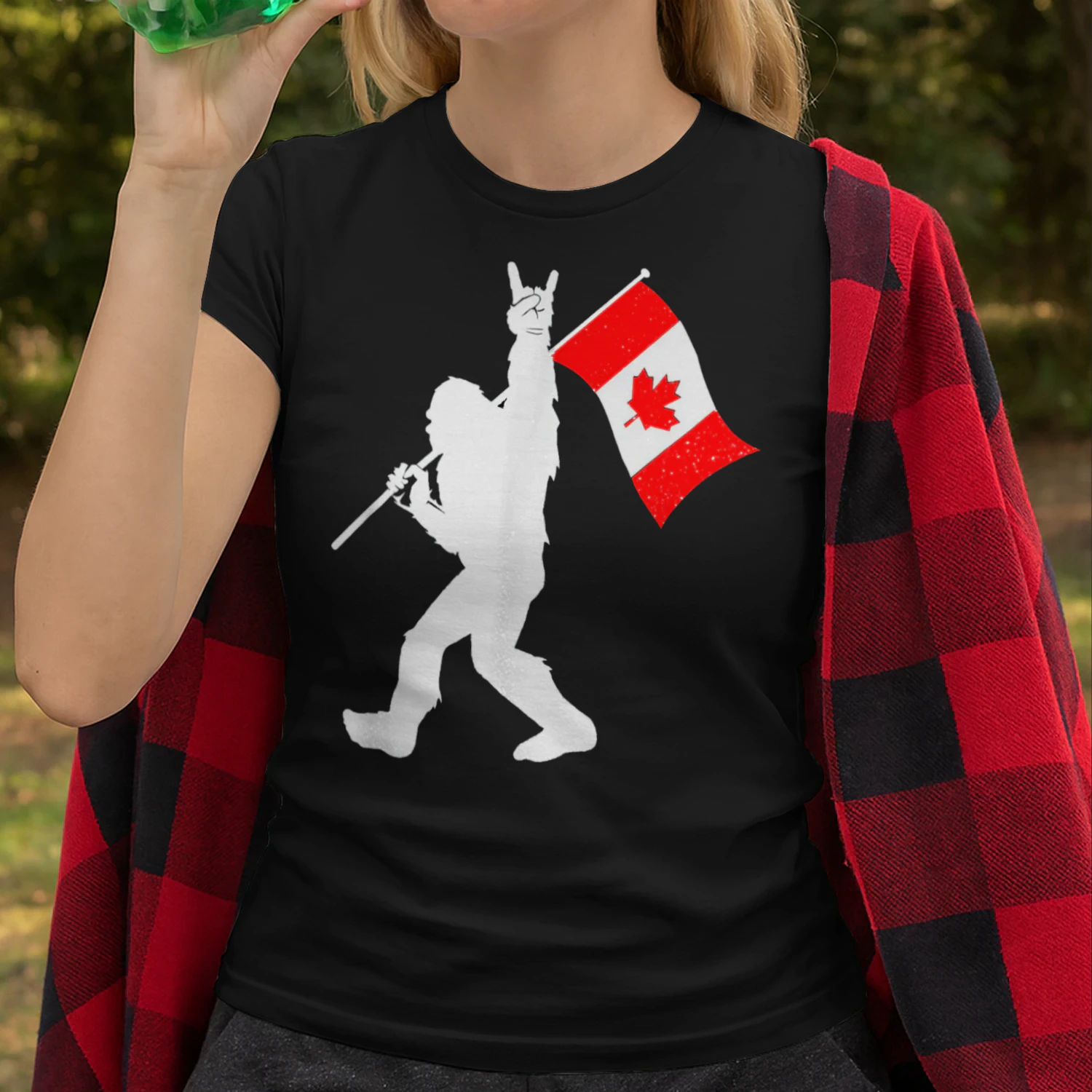 Vintage Canadian Bigfoot And Rockn Roll Funny Canada Day Bigfoot T Shirt STB0513