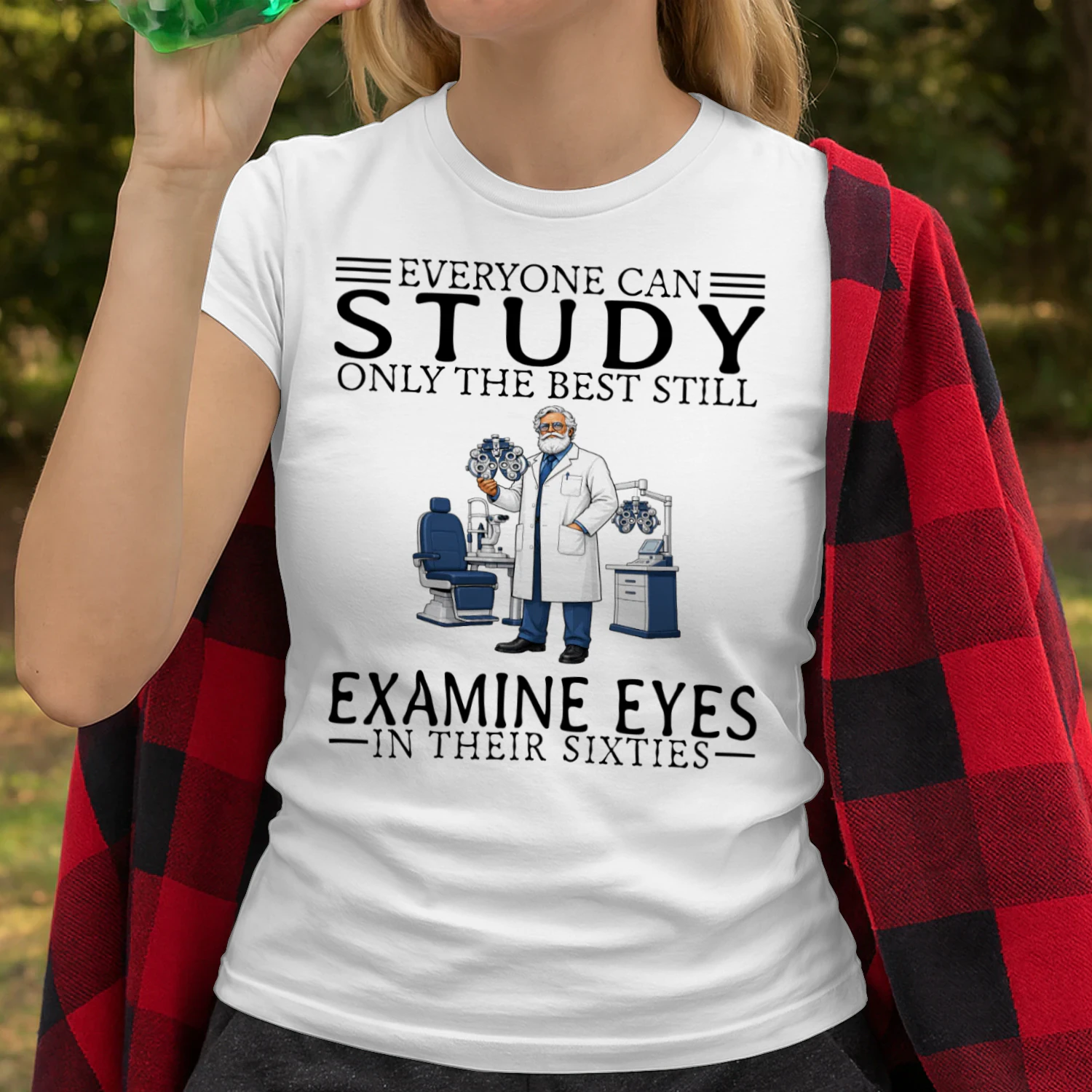 optometrist-everyone-60s-en099