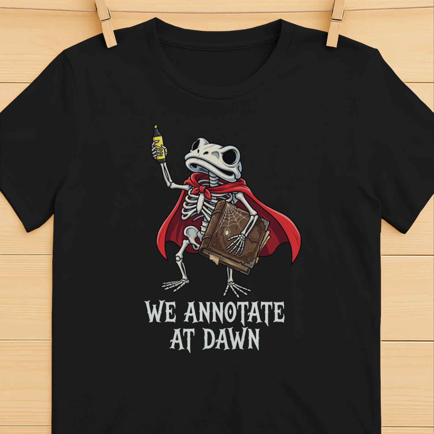 Funny Book Lover Outfit | Dark Academia Halloween Frog Reader T-Shirt for Women