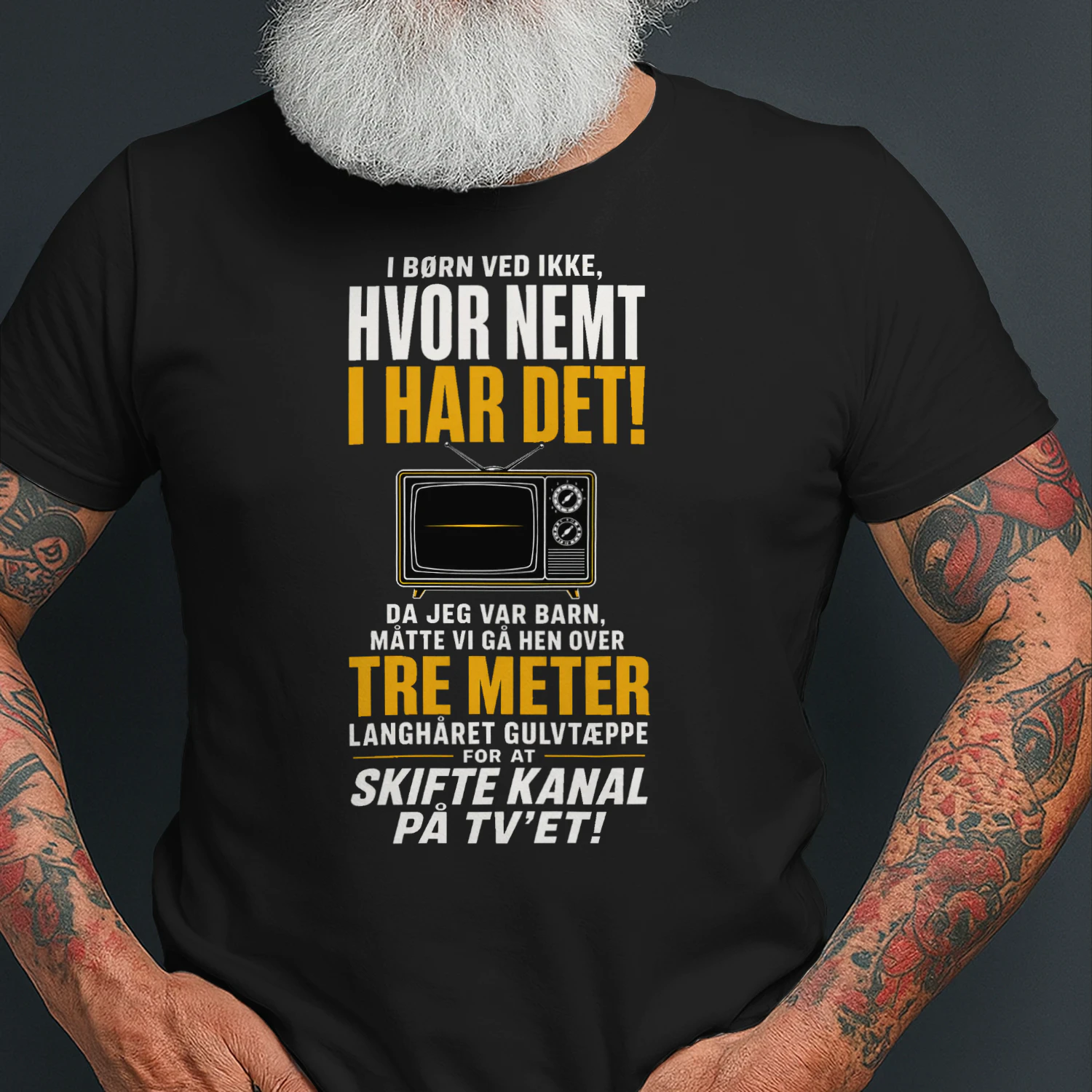 T-shirt med retrohumor – Før fjernbetjeningen