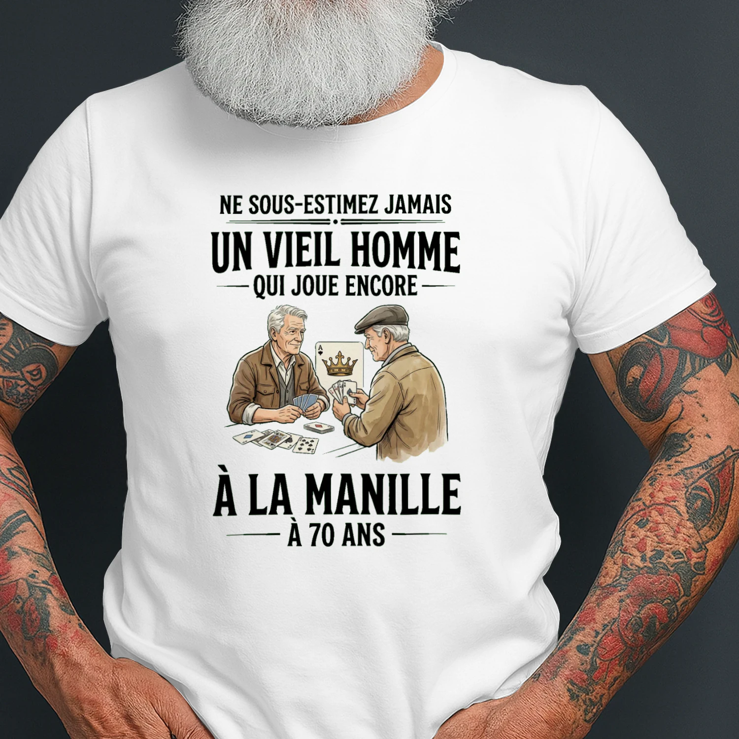 D-FR-Manille-Sous-Estimez-Jamais-VieilHomme-261606-002