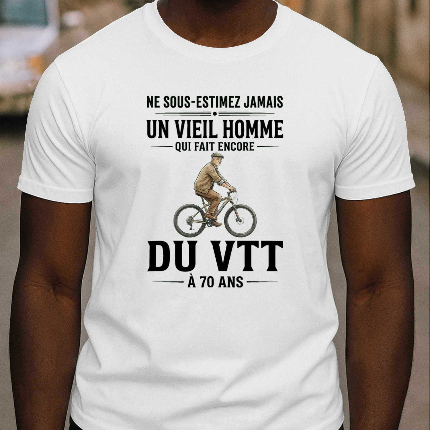 D-FR-MountainBiker-Sous-Estimez-Jamais-VieilHomme-261606-001