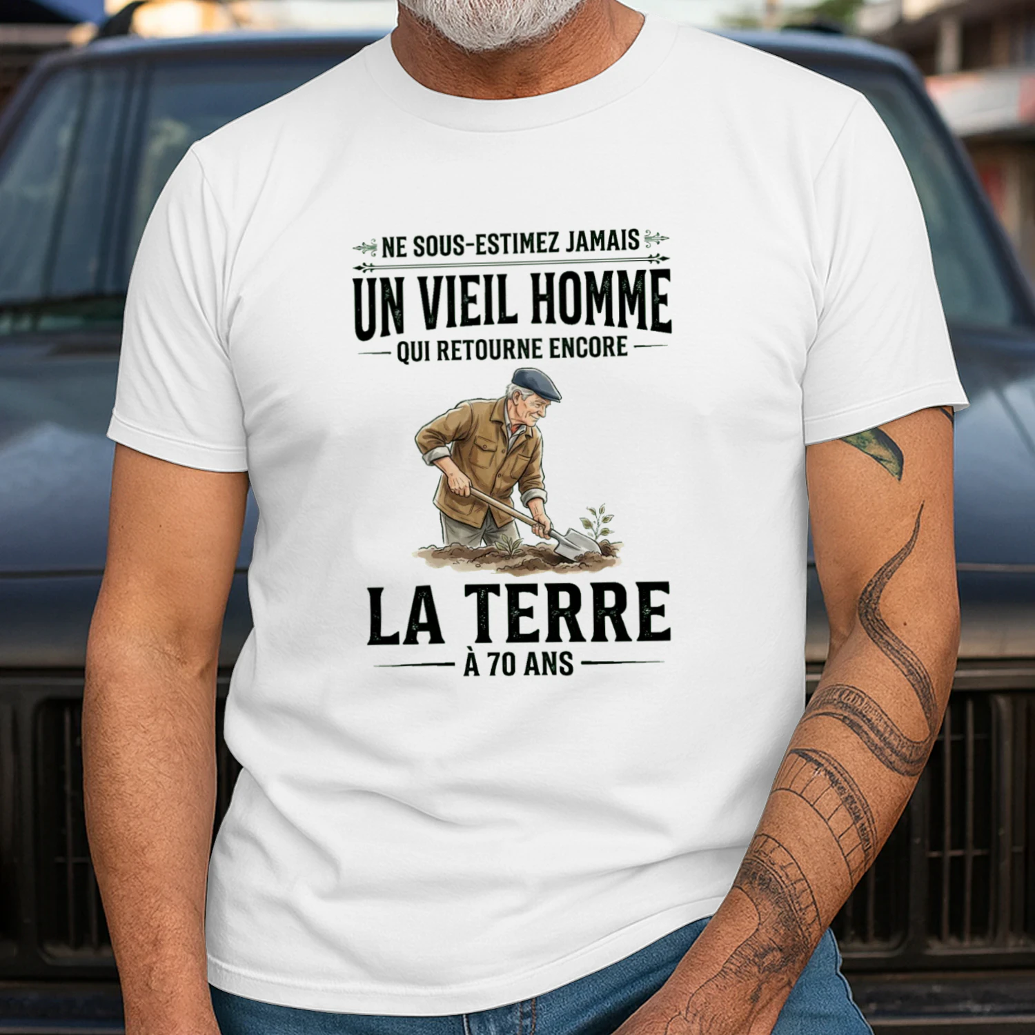 D-FR-Gardener-Sous-Estimez-Jamais-VieilHomme-261606-002