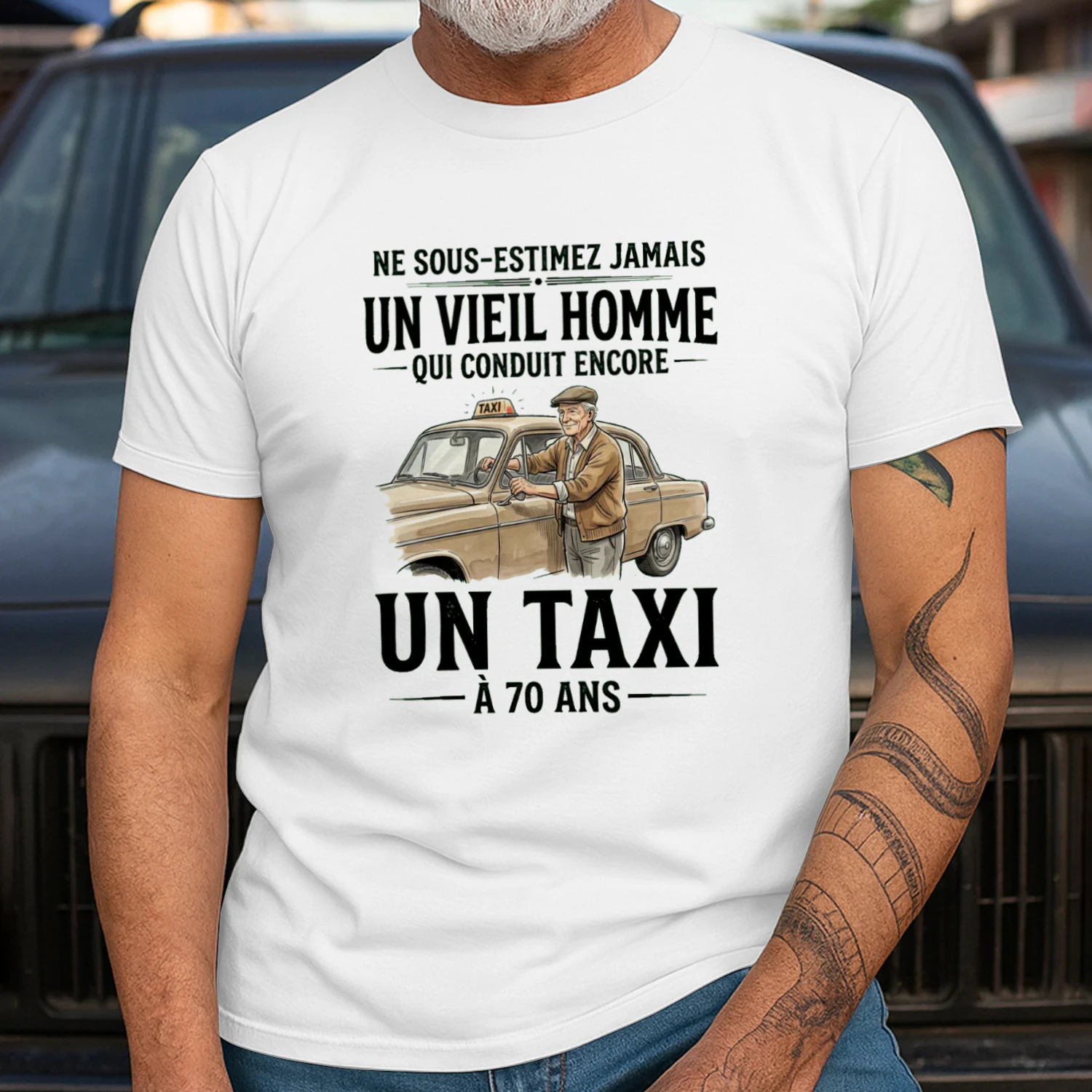 D-FR-TaxiDriver-Sous-Estimez-Jamais-VieilHomme-261606-001