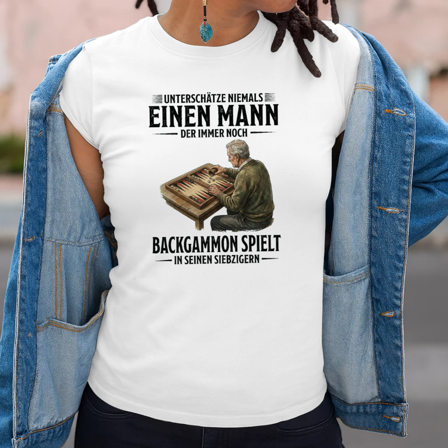 D-DE-PlayingBackgammon-UnterschaetzeNiemals-160626-025