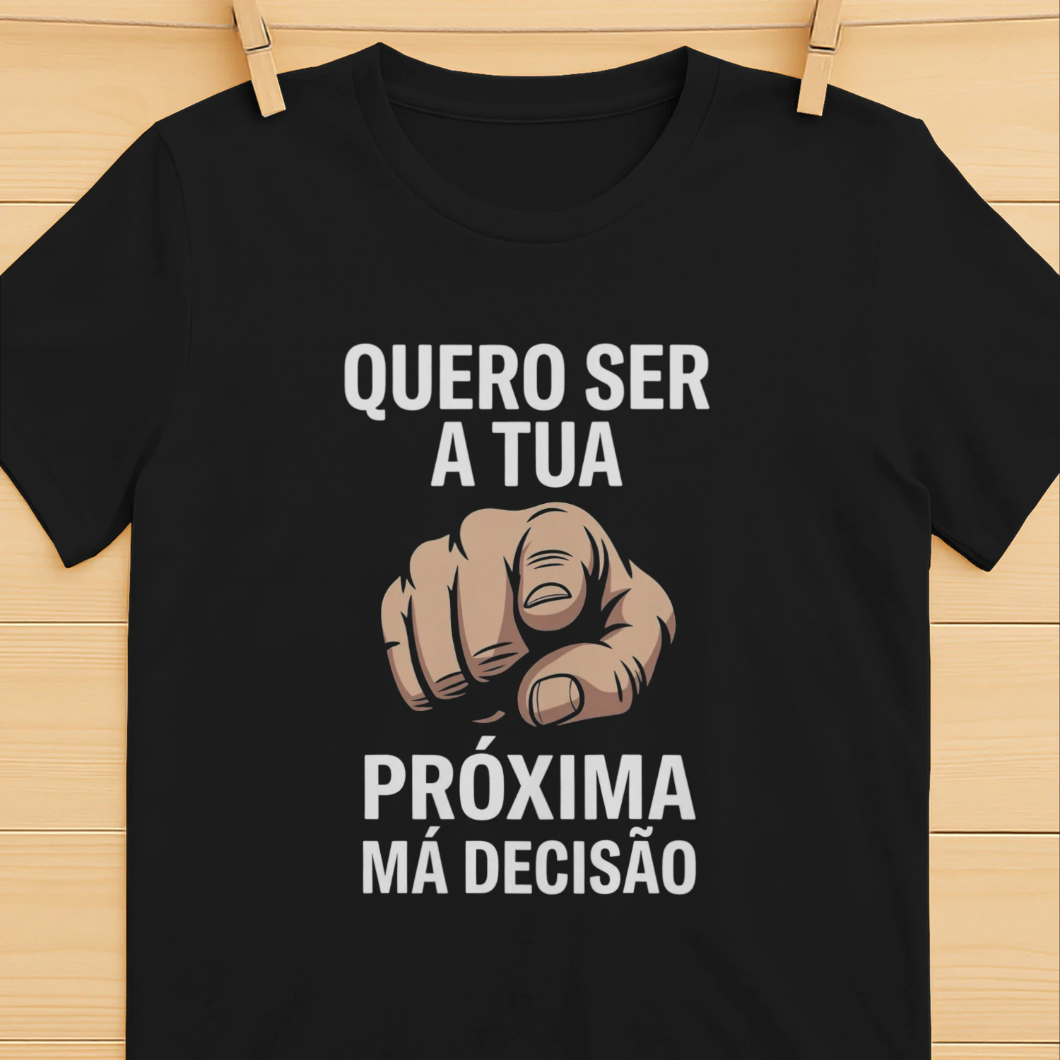T-shirt “ PRÓXIMA MÁ DECISÃO” ✨
