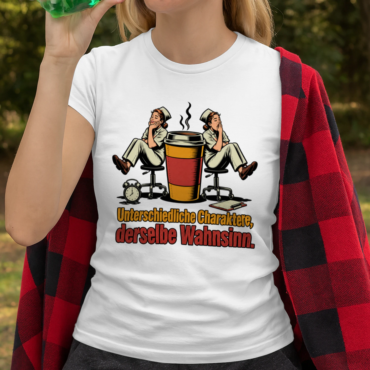 **Pflegekräfte Nachtschicht T-Shirt – Unterschiedliche Charaktere, derselbe Wahnsinn**