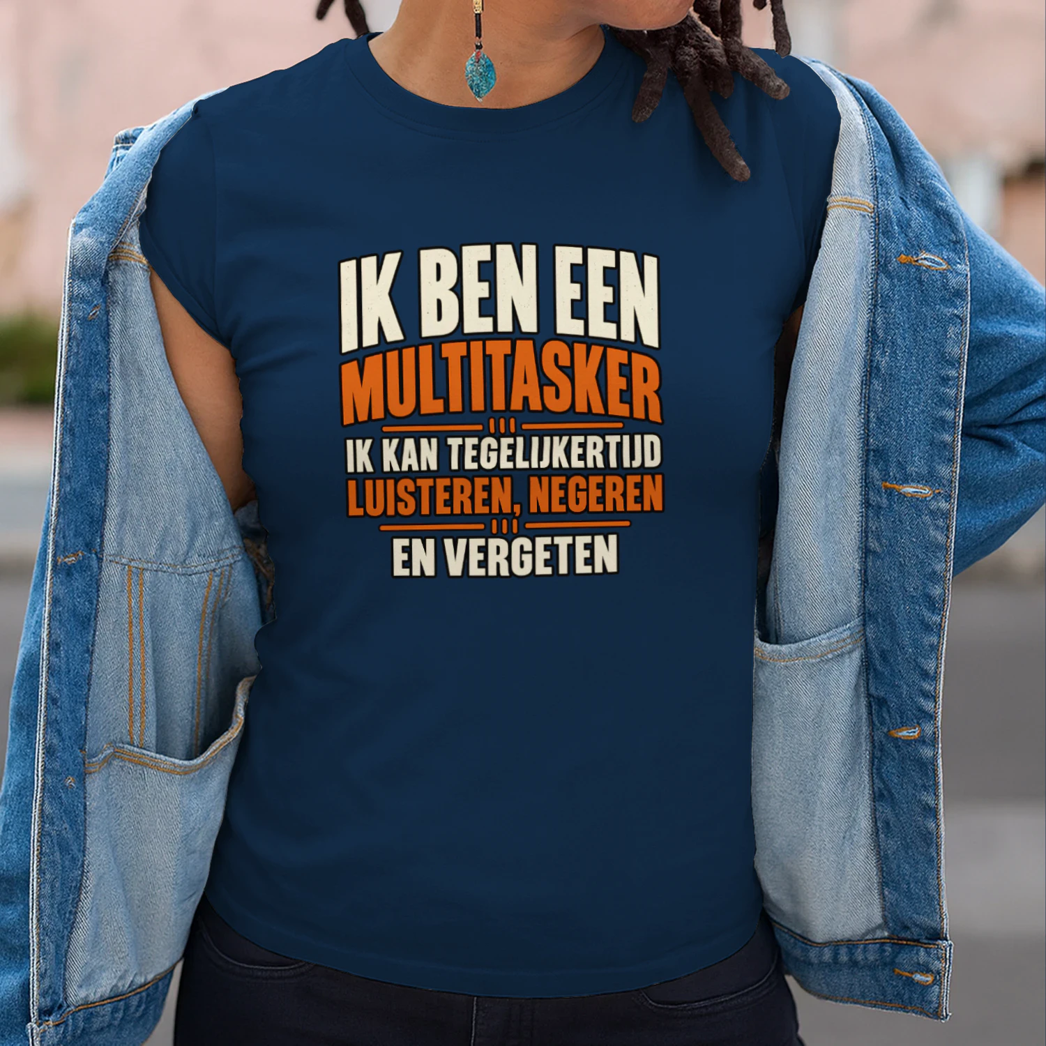 Grappig Multitasker T-shirt Unisex – Luisteren, Negeren en Vergeten