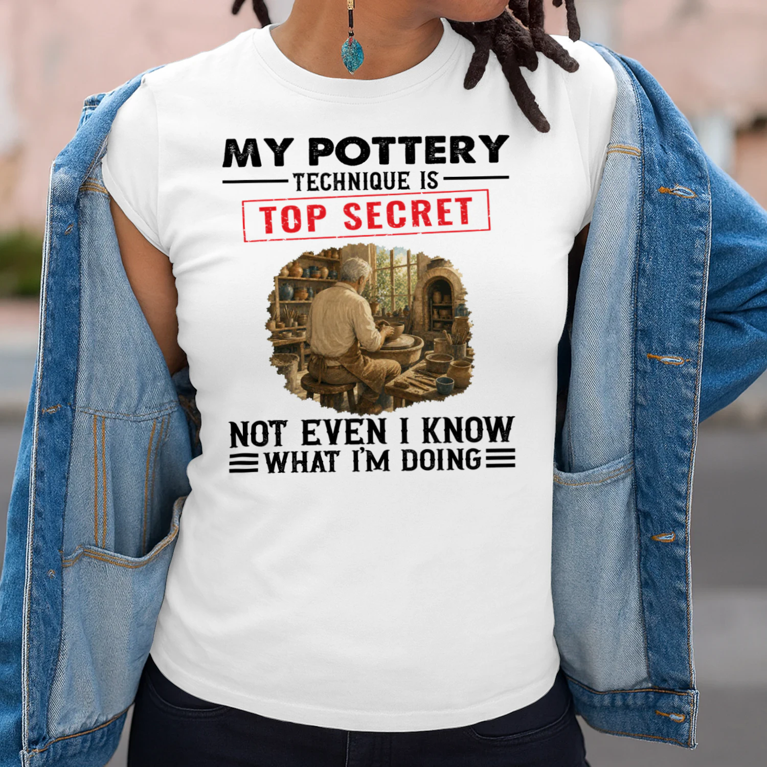 Pottery-technique-white-en