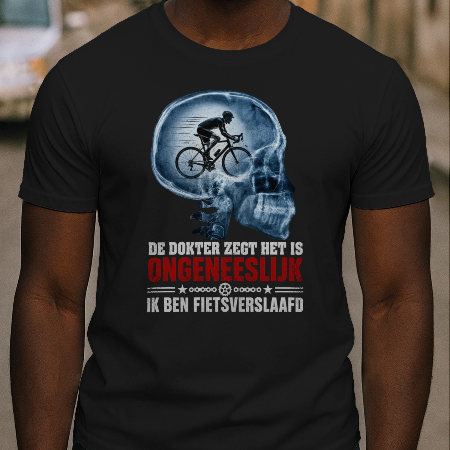 Fietsverslaafd T-Shirt – De Dokter Zegt Het Is Ongeneeslijk | Cadeau voor Wielrenners