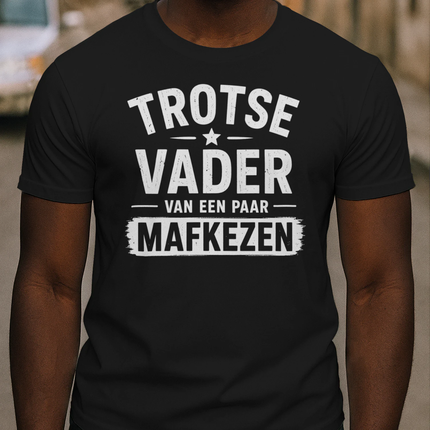 Trotse Vader Van Een Paar Mafkezen | Grappig Vader T-Shirt | Cadeau Voor Papa