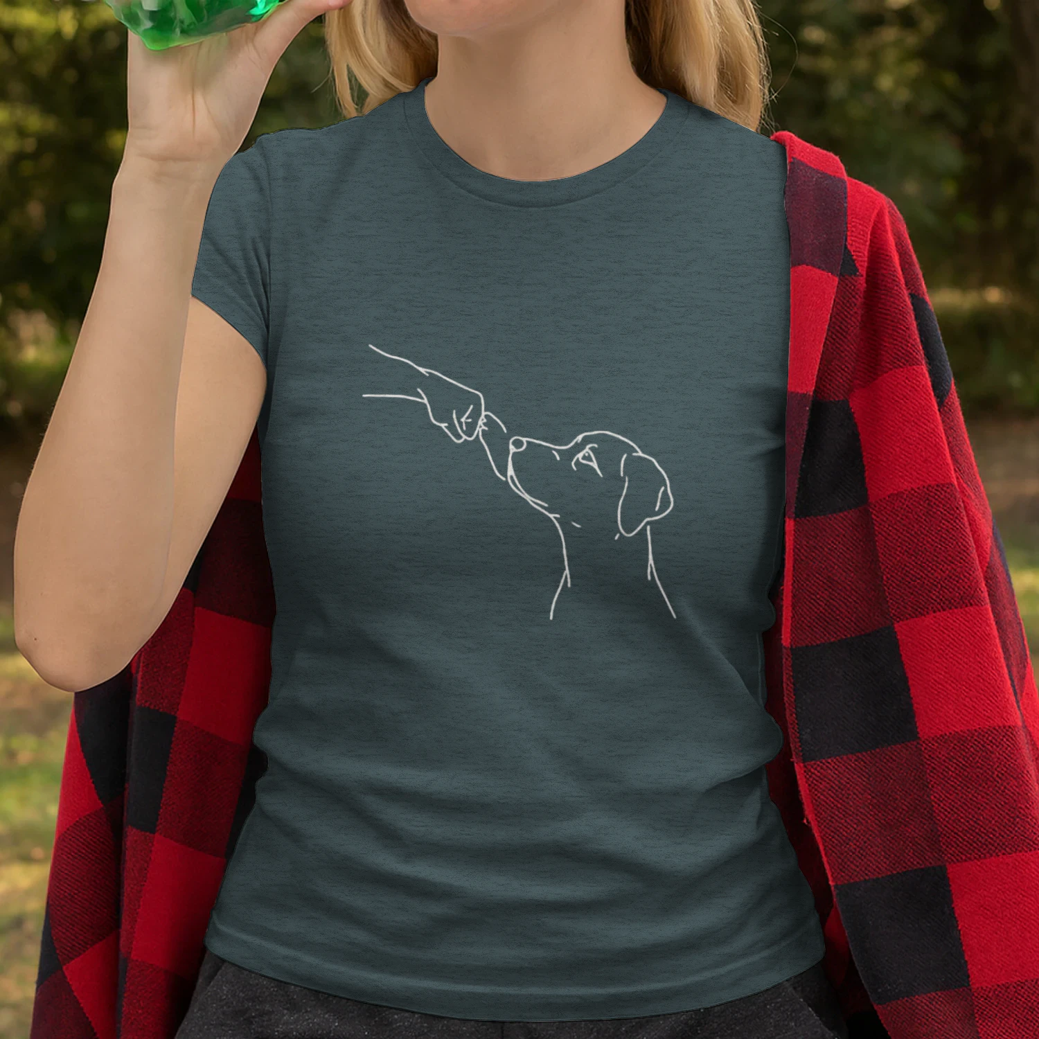Minimalist Golden Retriever T-Shirt