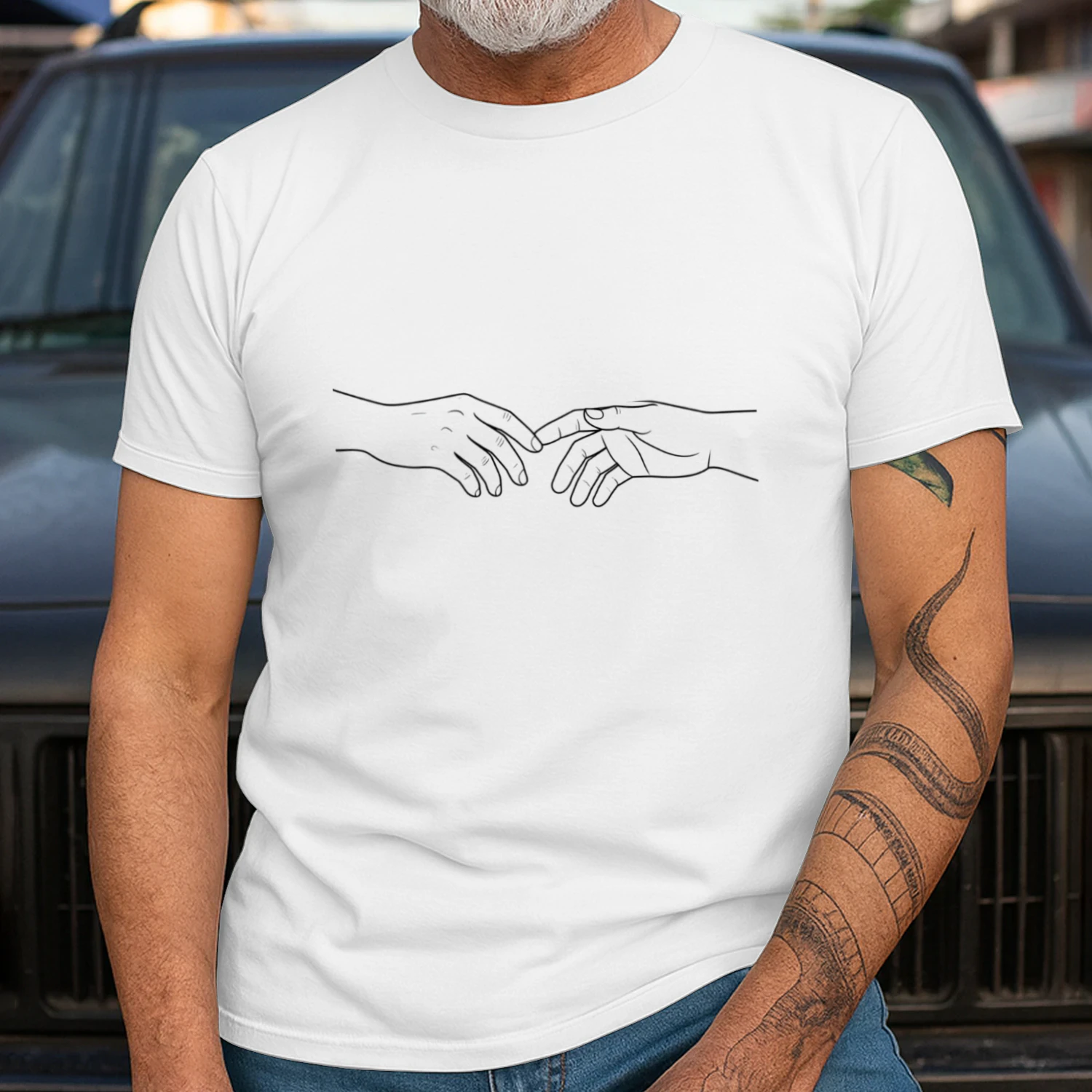 Hand in Hand - Minimalistisches T-Shirt