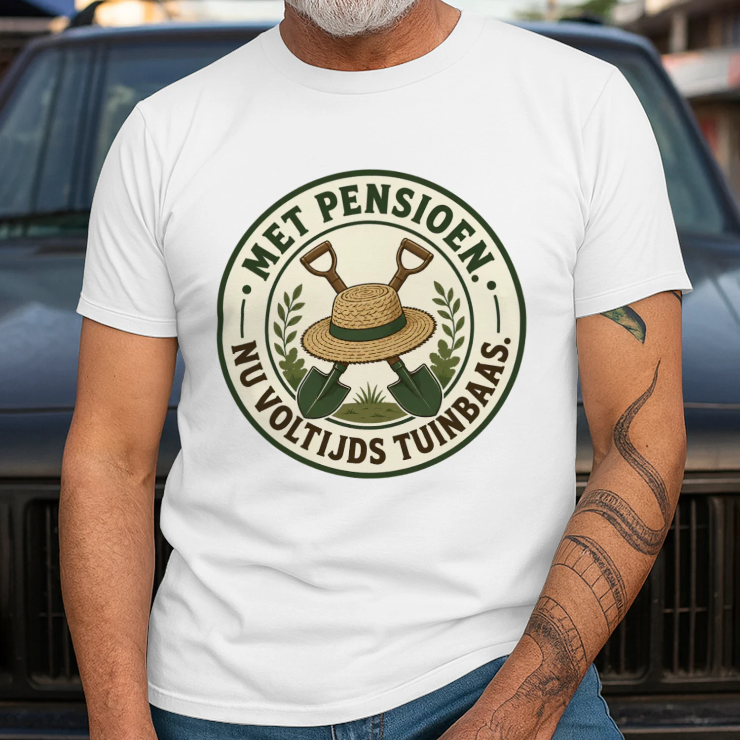 Met Pensioen – Nu Voltijds Tuinbaas – Tuinier T-Shirt