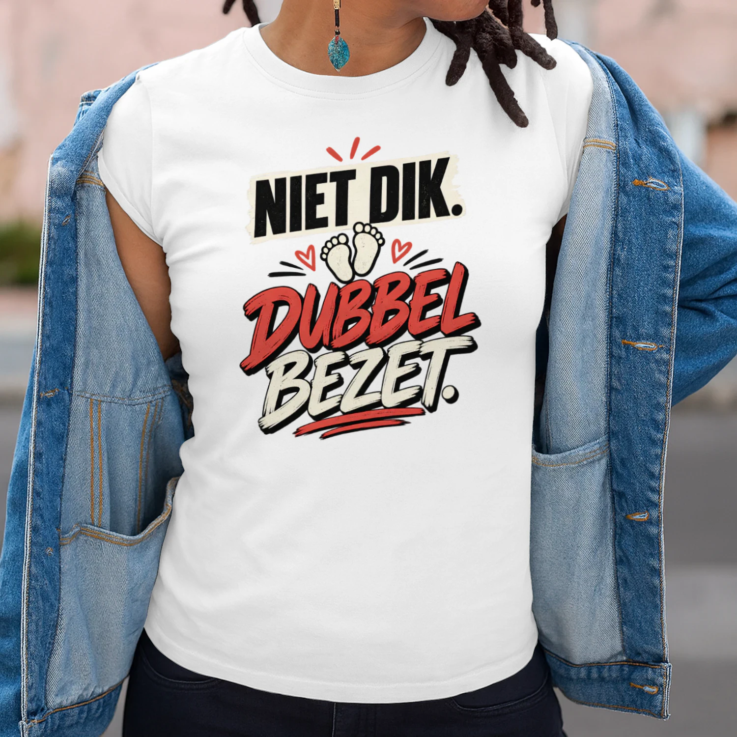 Niet Dik. Dubbel Bezet. – Zwangerschap T-shirt