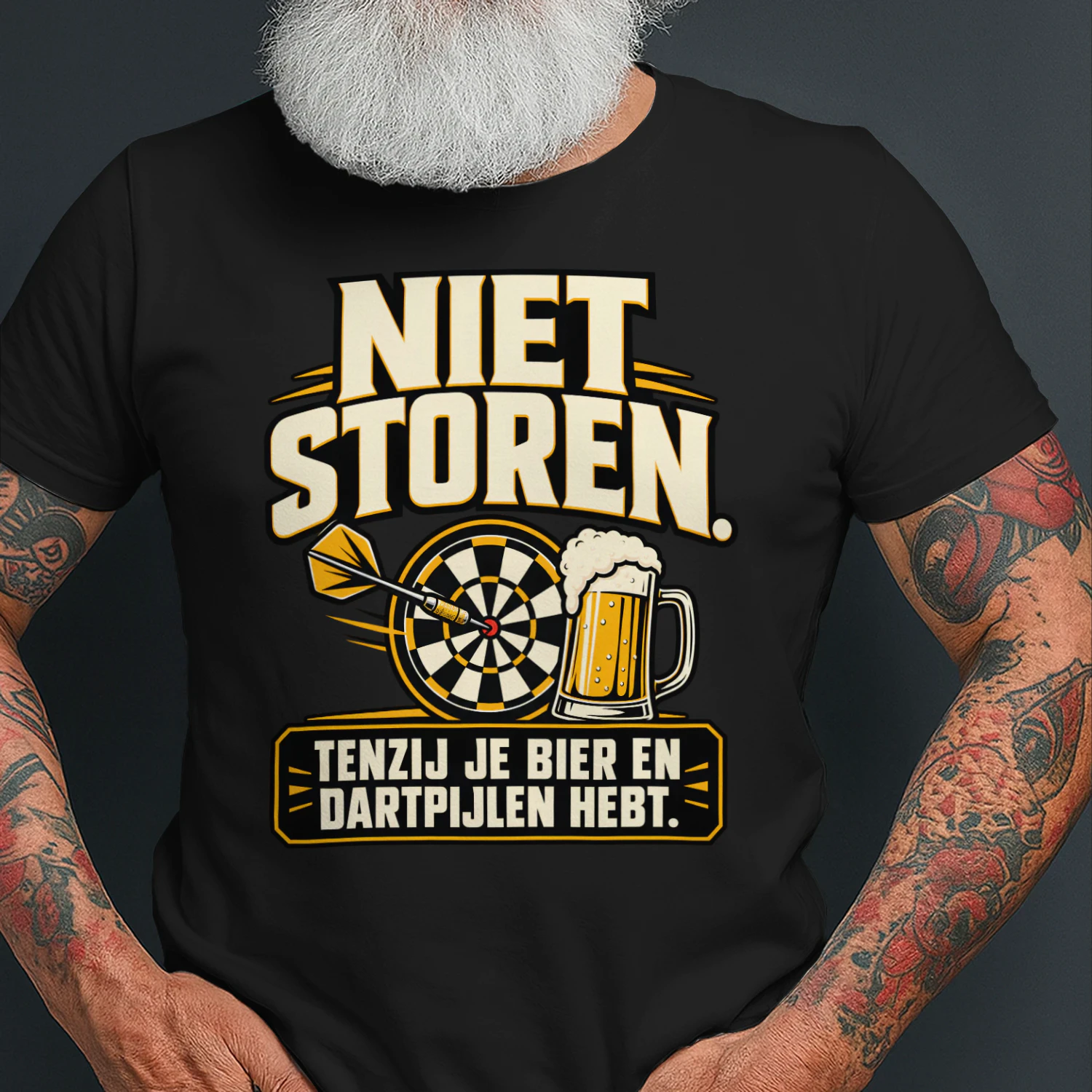 Beperkte Editie - “NIET STOREN.” “TENZIJ JE BIER EN DARTPIJLEN HEBT.”