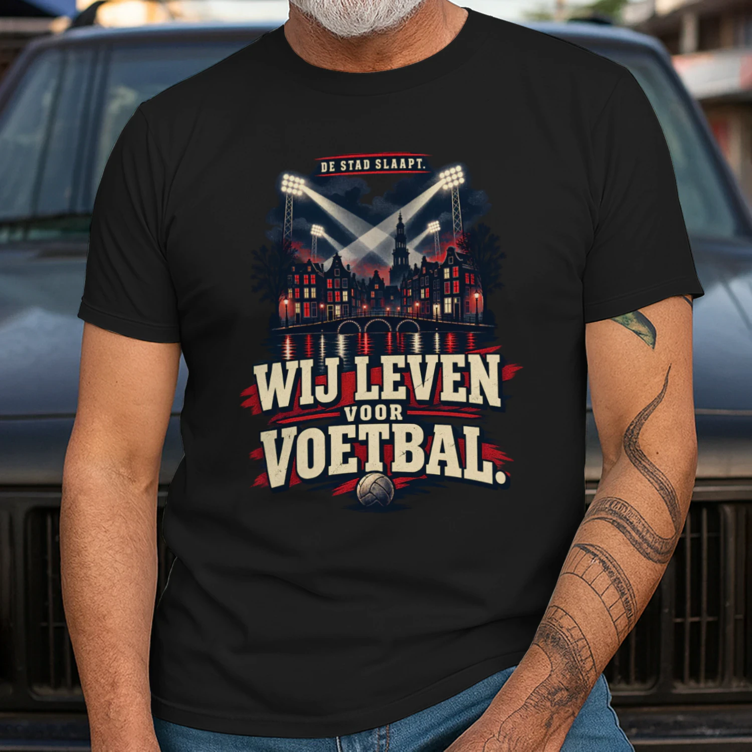 Beperkte Editie - DE STAD SLAAPT. WIJ LEVEN VOOR VOETBAL.