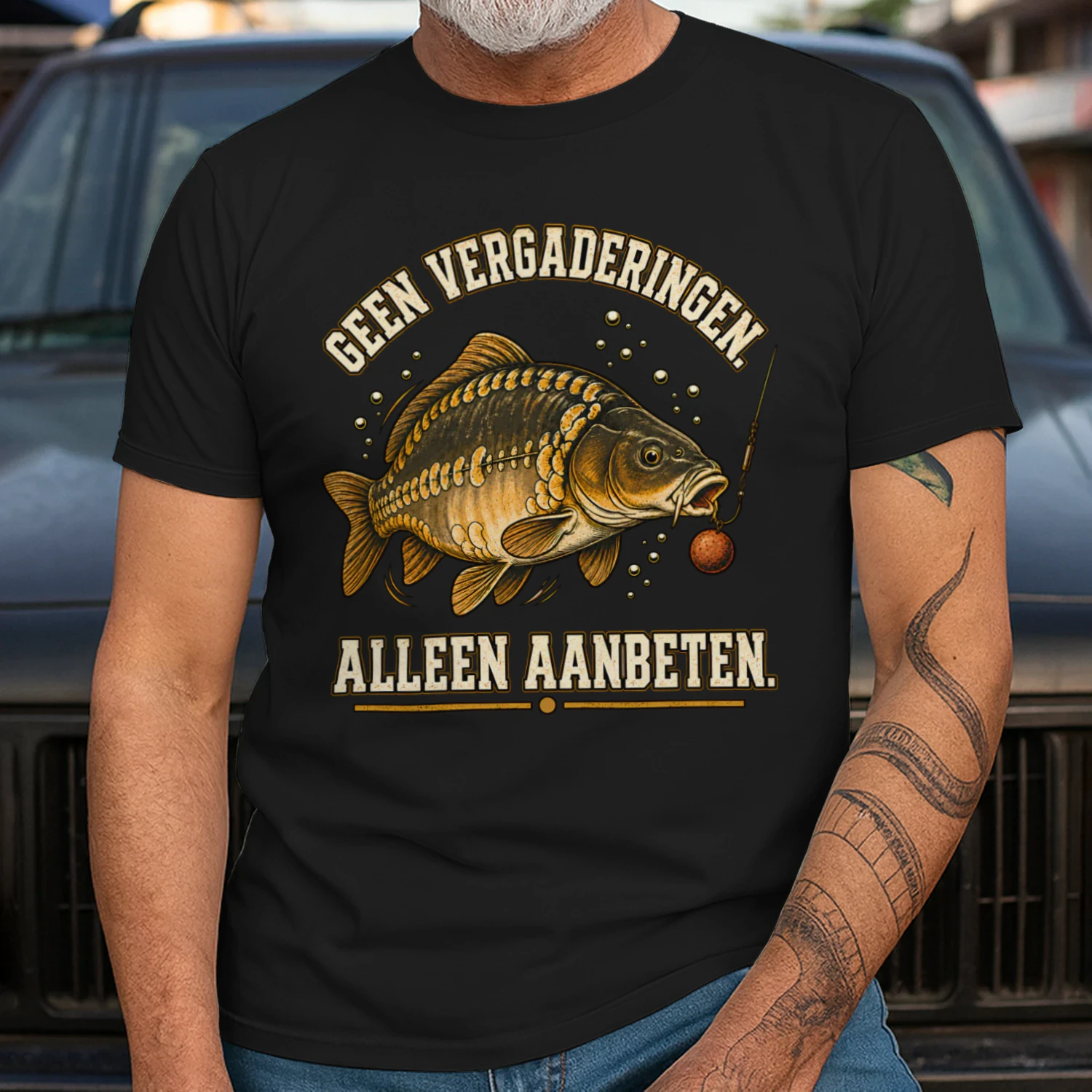 Geen Vergaderingen. Alleen Aanbeten. – Grappig Karpervisser T-Shirt