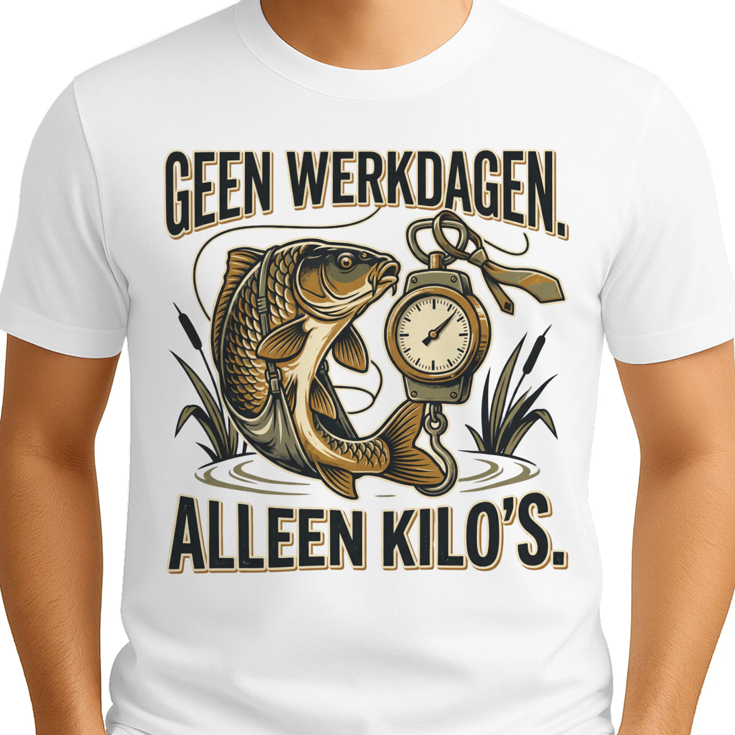 Geen Werkdagen, Alleen Kilo’s – Grappig Karpervisser T-Shirt