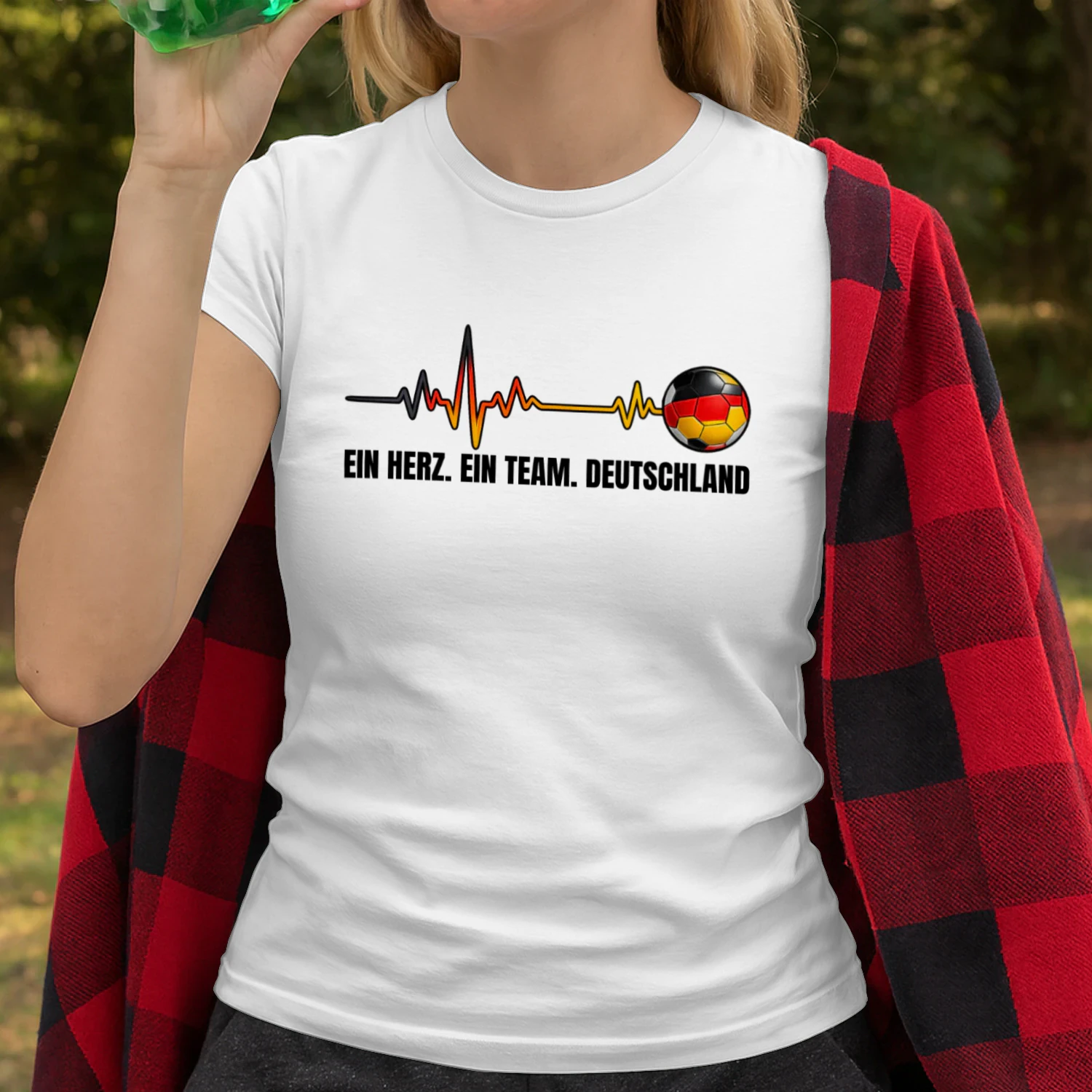 EIN HERZ. EIN TEAM. DEUTSCHLAND...