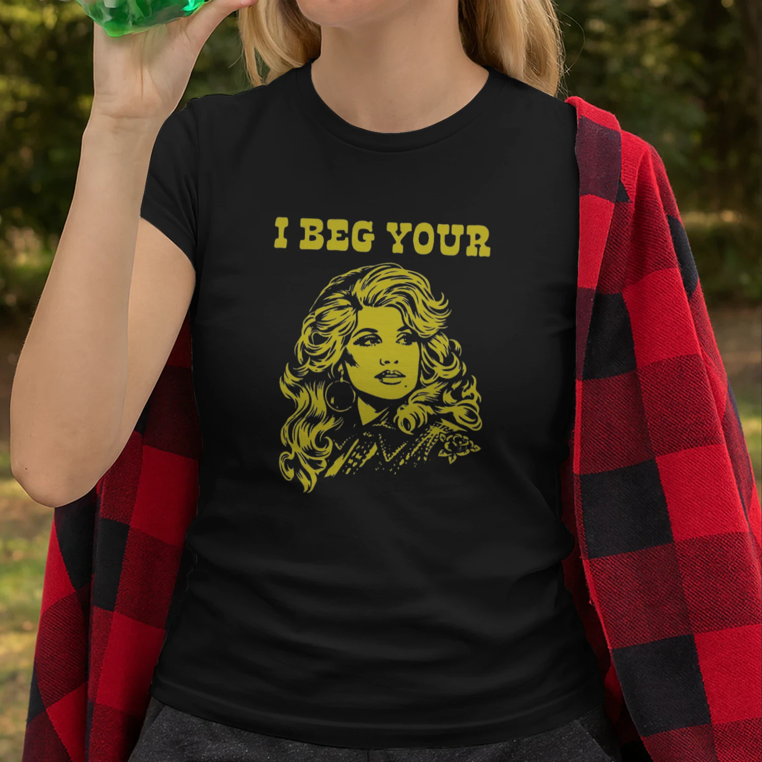 I Beg Your Parton T-shirt  Dolly Parton Country Music Design