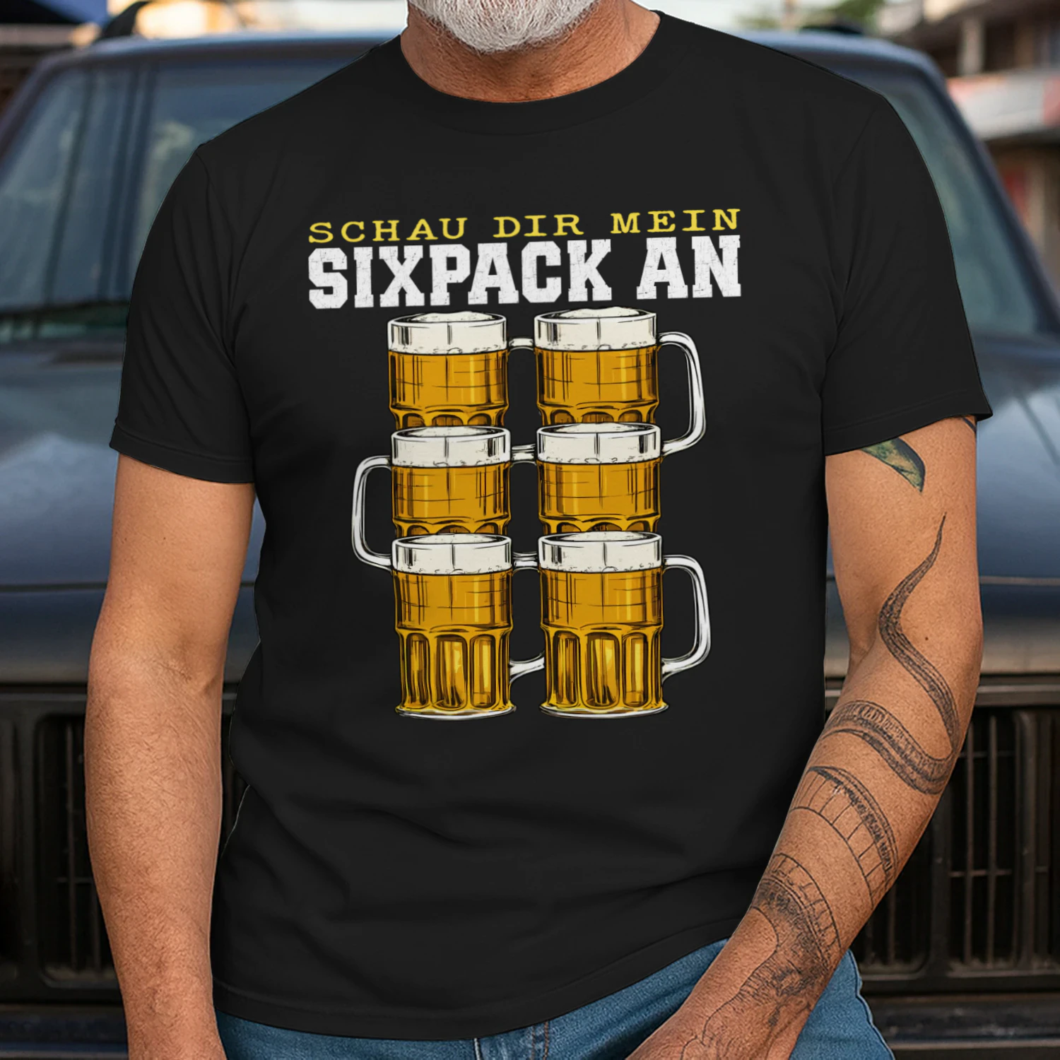 Schau dir mein Sixpack an – Lustiges Bier T-Shirt für Männer | Fun Shirt mit Bierkrügen