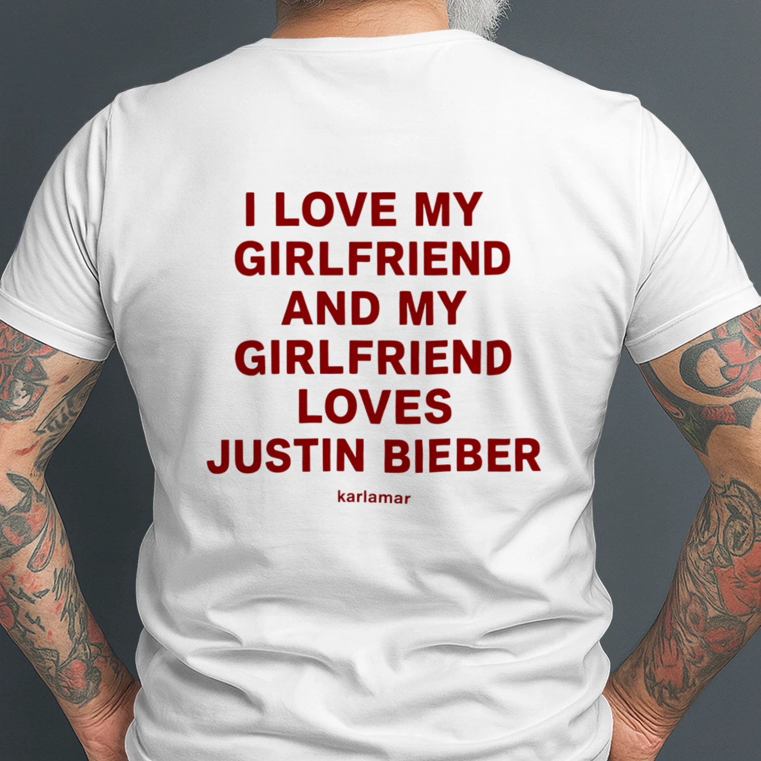 i louve my girlfriend and my girlfriend loves justin  bieber