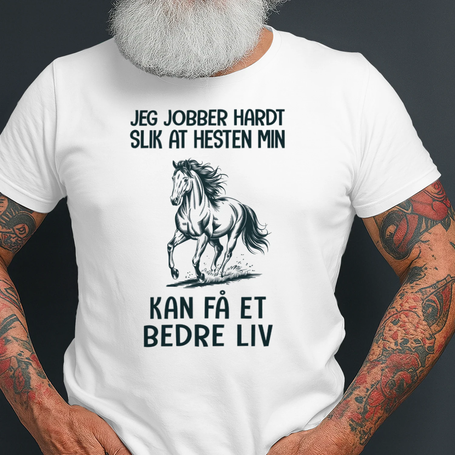 Jeg jobber hardt slik at hesten min kan få et bedre liv