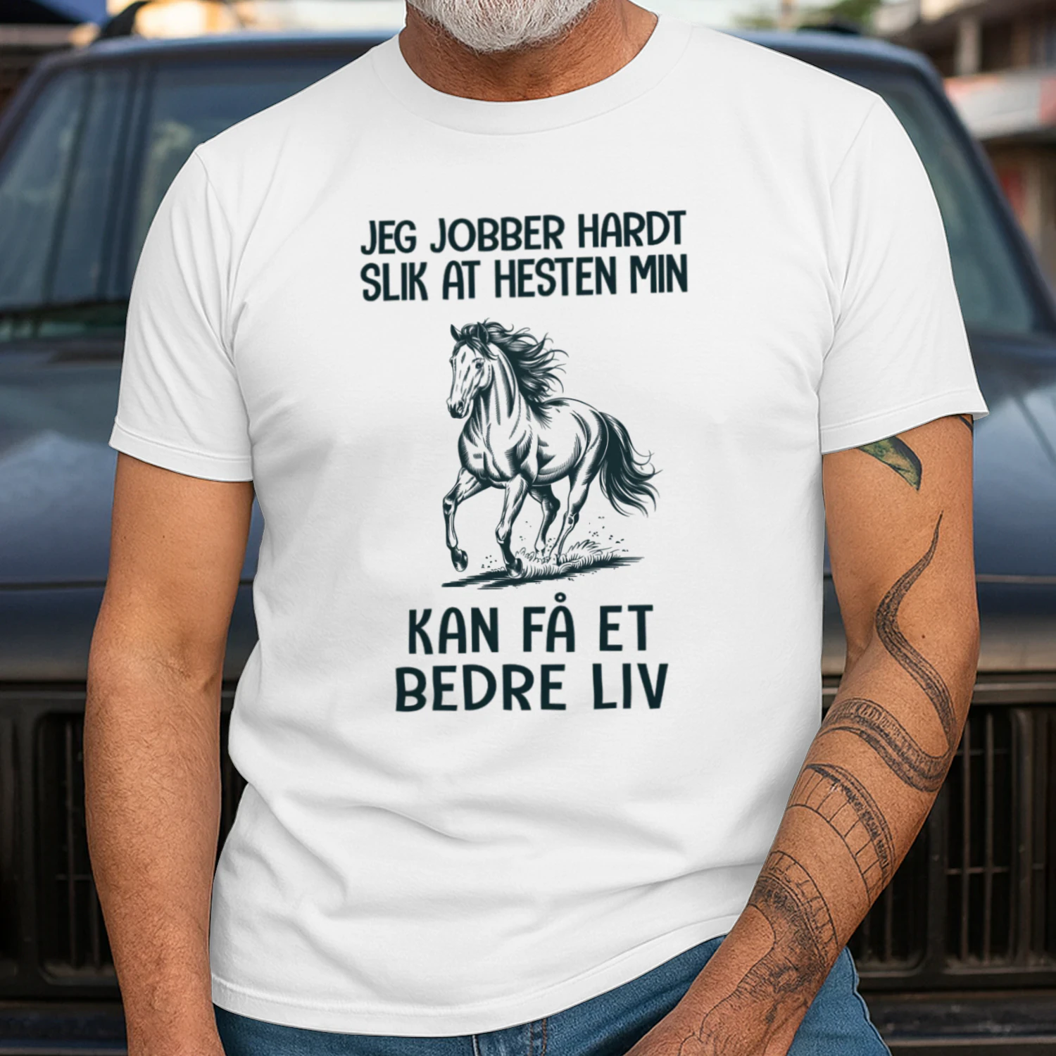 Jeg jobber hardt slik at hesten min kan få et bedre liv