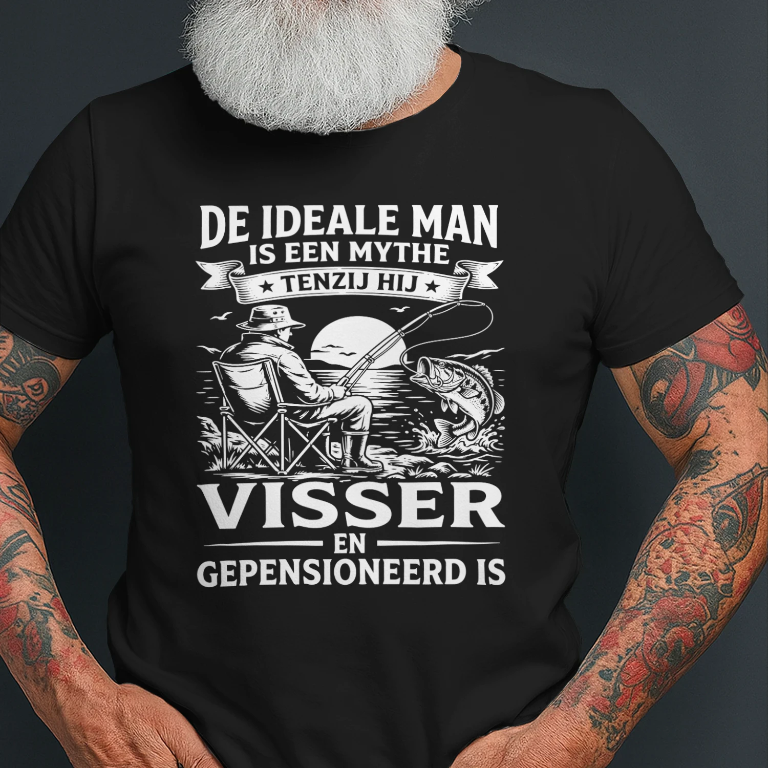 Gepensioneerde Visser T-Shirt | De Ideale Man Is Een Mythe