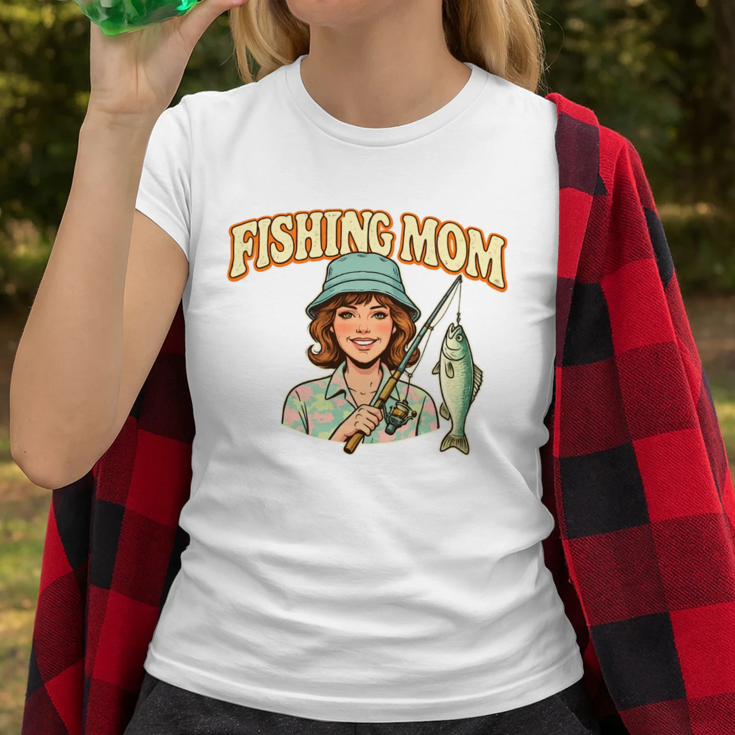 Fishing Mom Retro T-Shirt - Vintage Fishing Gift for Her